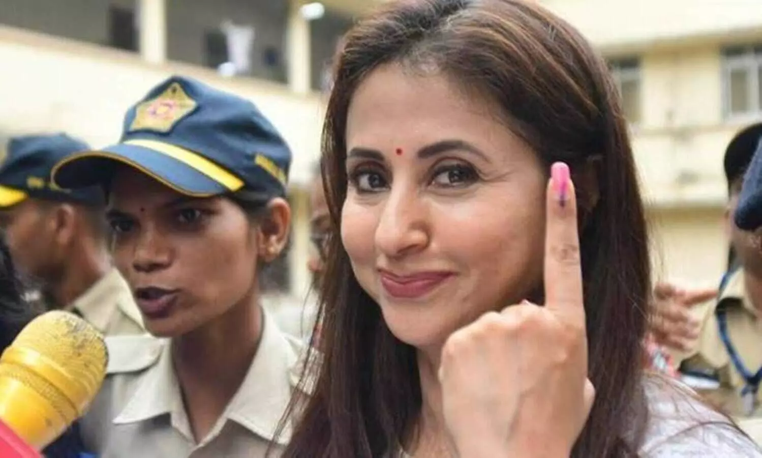 നിയമസഭാ കൗൺസിലിലേക്ക്​ ഊർമിള മതോണ്ട്​കറിനെ നാമർനിദേശം ചെയ്​ത്​ ശിവസേന