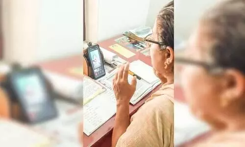 ഭിന്നശേഷിക്കാർക്ക്​ ഓൺലൈൻ ക്ലാസുമായി അധ്യാപിക