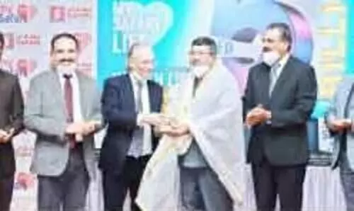 സാ​മൂ​ഹി​ക പ്ര​വ​ർ​ത്ത​ക​ർ​ക്ക്​ സ​ഫാ​രി​യു​ടെ ആ​ദ​രം