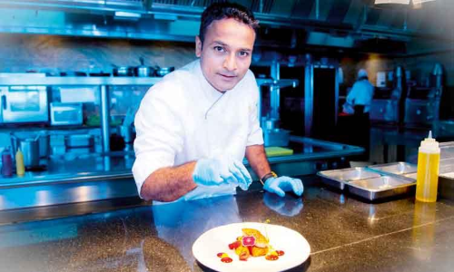 അ​ൽ ബു​സ്​​താ​ൻ പാ​ല​സിന്‍റെ പാ​ച​ക​പ്പു​ര​യു​ടെ  താ​ക്കോ​ൽ ഇ​നി മ​ല​യാ​ളി​യു​ടെ ക​ര​ങ്ങ​ളി​ൽ