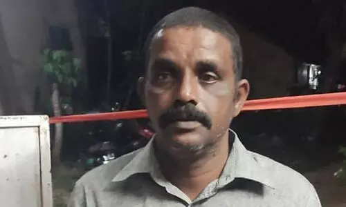 പൊലീസുകാരനെന്ന്​ പരിചയപ്പെടുത്തി ട്രെയിനിൽ വെച്ച് വീട്ടമ്മയുടെ പണം കവർന്നയാൾ പിടിയിൽ