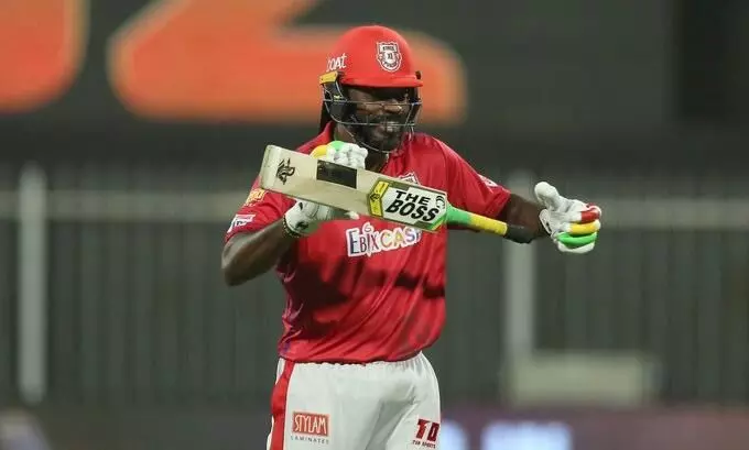 99 ന് പുറത്ത്; ട്വൻറി20യിൽ 1000 സിക്സ് തികച്ച് യൂനിവേഴ്സൽ ബോസ് 99 ന് പുറത്ത്; ട്വൻറി20യിൽ 1000 സിക്സ് തികച്ച് യൂനിവേഴ്സൽ ബോസ് 