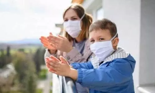 ദയവുചെയ്ത് ഫ്ലാറ്റിലെ ബാൽക്കണിയിൽ കുട്ടികളെ നിർത്തല്ലേ...