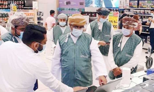 കമ്പ്യൂട്ടറുകളുടെ ലഭ്യത: ഉപഭോക്തൃ അതോറിറ്റി ചെയർമാൻ പരിശോധിച്ചു