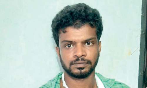 സ​ഹോ​ദ​ര​ങ്ങ​ളെ ക​ത്തി​കൊ​ണ്ട്​ കു​ത്തി: അ​യ​ൽ​വാസി അ​റ​സ്​​റ്റി​ൽ