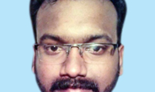 ല​ക്കി​ടി​യി​ൽ വാ​ഹ​നാ​പ​ക​ട​ത്തി​ൽ വ​ട​ക​ര സ്വ​ദേ​ശി മ​രി​ച്ചു