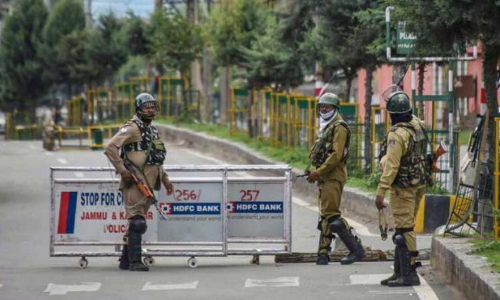 ആർക്കും ഭൂമി വാങ്ങാം നിയമത്തിനെതിരെ കശ്​മീരിൽ ബന്ദ്