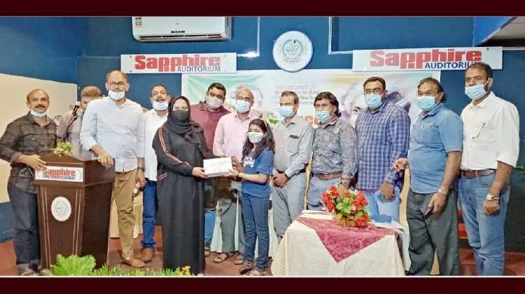 തിരുവനന്തപുരം ഒ.ഐ.സി.സി ജില്ല കമ്മിറ്റി കോവിഡ് പ്രതിരോധ കൈത്താങ്ങ് പദ്ധതി തിരുവനന്തപുരം ഒ.ഐ.സി.സി ജില്ല കമ്മിറ്റി കോവിഡ് പ്രതിരോധ കൈത്താങ്ങ് പദ്ധതി