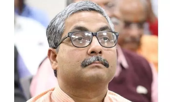 ഗാന്ധിജിയെ പാകിസ്താെൻറ രാഷ്ട്രപിതാവെന്ന് വിളിച്ചയാൾക്ക് കേന്ദ്ര സർക്കാർ സ്ഥാപനത്തിൽ നിയമനം ഗാന്ധിജിയെ പാകിസ്താെൻറ രാഷ്ട്രപിതാവെന്ന് വിളിച്ചയാൾക്ക് കേന്ദ്ര സർക്കാർ സ്ഥാപനത്തിൽ നിയമനം