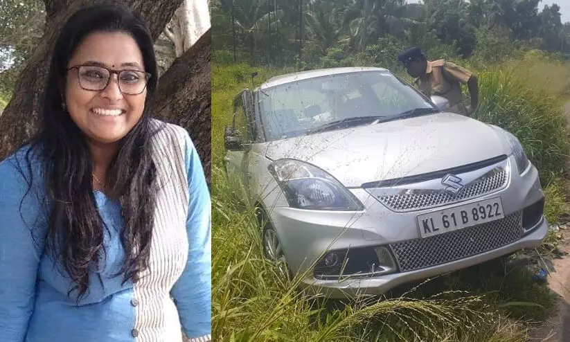 കാറിന് പിന്നിൽ ലോറിയിടിച്ച് യുവതി മരിച്ചു കാറിന് പിന്നിൽ ലോറിയിടിച്ച് യുവതി മരിച്ചു