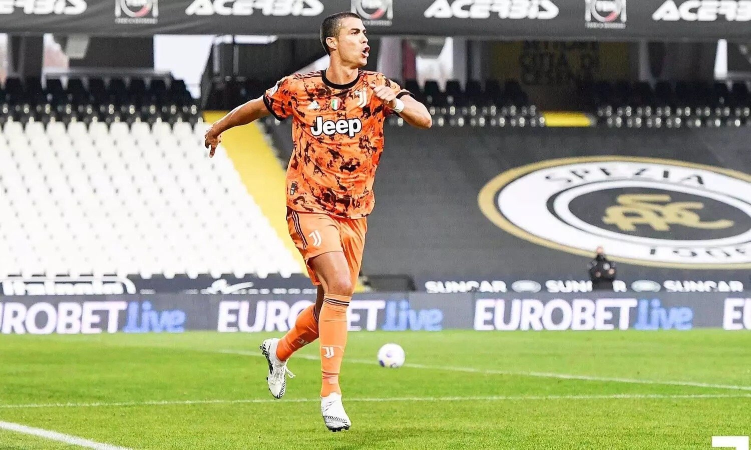 ​ക്രിസ്​റ്റ്യാനോ വന്നു, ഗോളടിച്ചു; ബൈസിക്കിൾ കിക്ക്​ ഗോളുമായി ഇബ്ര