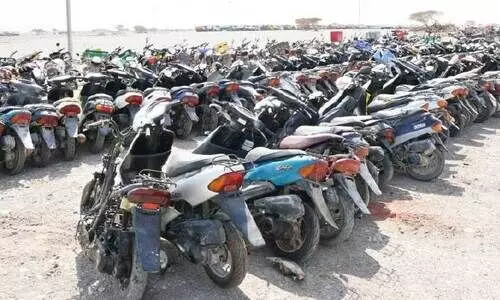 369 ബൈക്കുകള്‍ പിടിച്ചെടുത്ത് റാക് പൊലീസ്