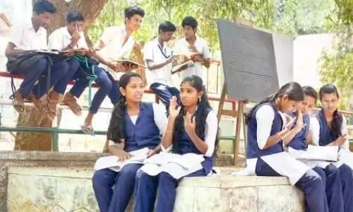 പ്ലസ്​ വൺ സ്​കൂൾ/കോമ്പിനേഷൻ ട്രാൻസ്​ഫർ അലോട്ട്മെൻറ്​ നാളെ