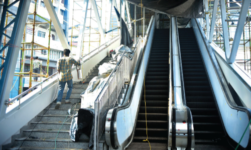 ഈ പാലം അതുക്കും ​േമലെ