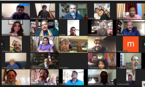 ഉമ്മൻ ചാണ്ടിയെ ലോക മലയാളിസമൂഹം ആദരിച്ചു