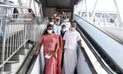 സംസ്ഥാനത്തെ ആദ്യ എസ്​കലേറ്റർ മേൽപാലം കോഴിക്കോട്​ പ്രവർത്തനം തുടങ്ങി