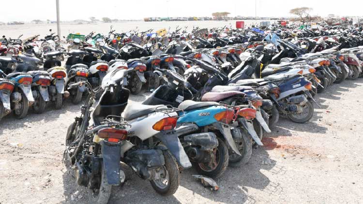 369 ബൈക്കുകള് പിടിച്ചെടുത്ത് റാക് പൊലീസ് 369 ബൈക്കുകള് പിടിച്ചെടുത്ത് റാക് പൊലീസ്