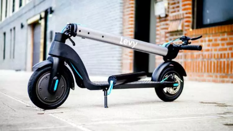 റോഡിൽ ഇലക്ട്രിക് സ്കൂട്ടറിന് വിലക്ക് റോഡിൽ ഇലക്ട്രിക് സ്കൂട്ടറിന് വിലക്ക്