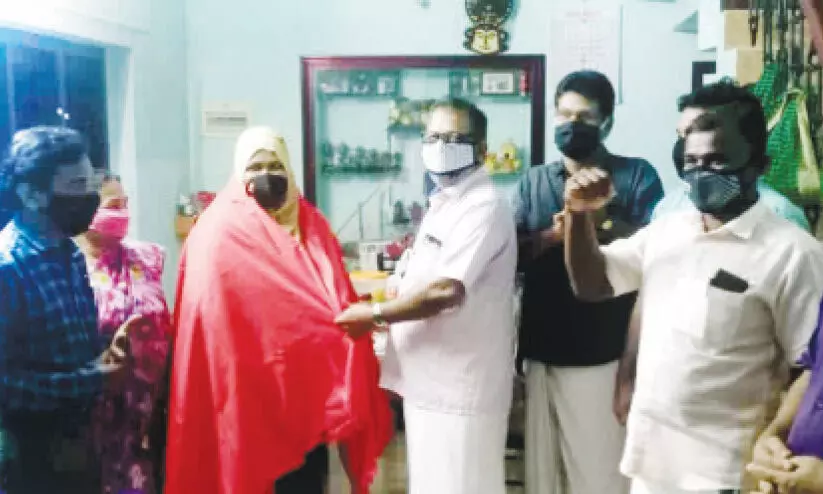 വള്ളിക്കുന്ന് പഞ്ചായത്ത് മുൻ പ്രസിഡൻറ്​ വി. ജമീല എൽ.ഡി.എഫിനൊപ്പം