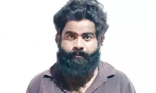 ലോറി ജീവനക്കാരനിൽനിന്ന് കഞ്ചാവ് പിടികൂടി