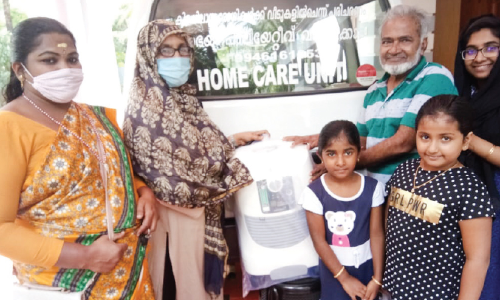 പാ​ലി​യേ​റ്റി​വ് വ​ള​ൻ​റി​യ​റാ​യ പേ​ര​മ​ക​ൾ​ക്ക് വി​വാ​ഹ സ​മ്മാ​നം ഓ​ക്സി​ജ​ൻ കോ​ൺ​സ​ൻ​റ​റേ​റ്റ​ർ