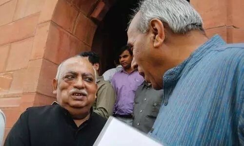 ഫ്രാൻസ് കൊലപാതകത്തെ ന്യായീകരിച്ചെന്ന്; ഉർദു കവിക്കെതിരെ കേസ്