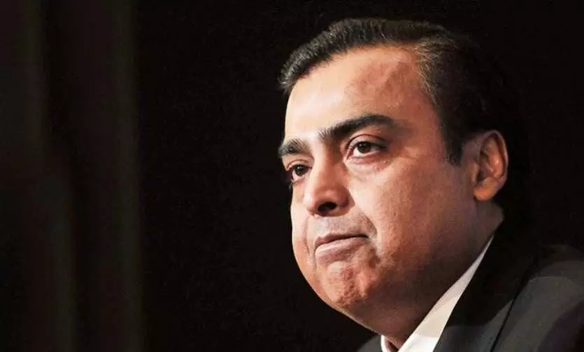 വൻ തകർച്ച നേരിട്ട് റിലയൻസ്; ഓഹരി വിലയിൽ ഇടിവ് വൻ തകർച്ച നേരിട്ട് റിലയൻസ്; ഓഹരി വിലയിൽ ഇടിവ്