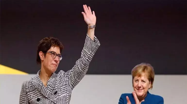 ജർമൻ പ്രതിരോധ മന്ത്രി ക്വാറന്‍റീനിൽ