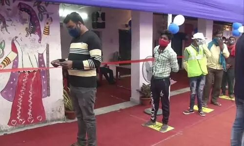 ബിഹാറിൽ രണ്ടം ഘട്ട വോ​ട്ടെടുപ്പ്​ തുടങ്ങി; 10 ഇടങ്ങളിൽ ഉപതെരഞ്ഞെടുപ്പും