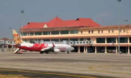 നെടുമ്പാശേരിയിൽ വൻ സ്വർണവേട്ട നെടുമ്പാശേരിയിൽ വൻ സ്വർണവേട്ട