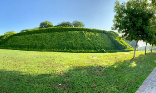 സൗ​ന്ദ​ര്യ​മൊ​ളി​പ്പി​ച്ച്​ ക​താ​റ​യി​ലെ കു​ന്നു​ക​ൾ വി​ളി​ക്കു​ന്നു