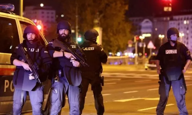 വിയന്നയിൽ തീവ്രവാദി ആക്രമണം; രണ്ടുപേർ കൊല്ലപ്പെട്ടു വിയന്നയിൽ തീവ്രവാദി ആക്രമണം; രണ്ടുപേർ കൊല്ലപ്പെട്ടു