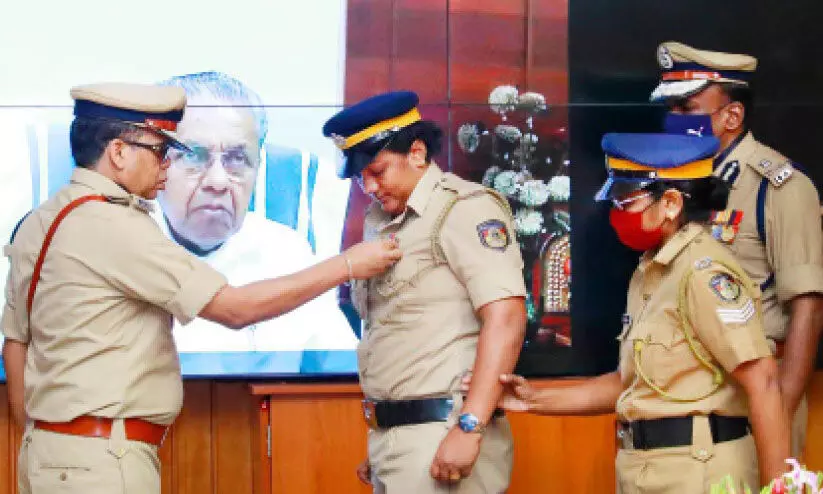 പൊലീസ്​ മെഡൽ വാങ്ങാൻ രോഗക്കിടക്കയിൽനിന്ന് ജസീലയെത്തി