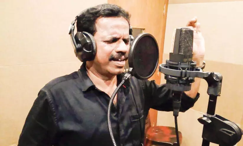 തദ്ദേശ തെരഞ്ഞെടുപ്പ് ആഘോഷമാക്കി ഒരുകൂട്ടം ഗായകർ തദ്ദേശ തെരഞ്ഞെടുപ്പ് ആഘോഷമാക്കി ഒരുകൂട്ടം ഗായകർ