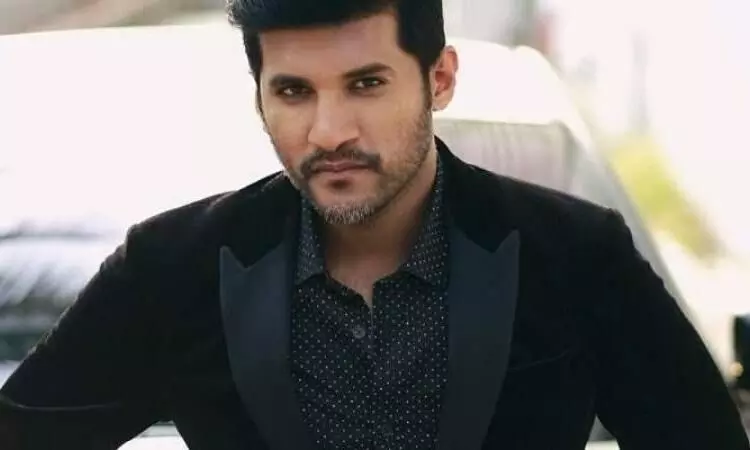 വിജയ് യേശുദാസ് സഞ്ചരിച്ച കാര്‍ അപകടത്തില്‍പെട്ടു