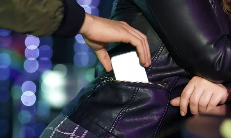 രോഗിയായി അഭിനയിച്ച്​ മൊബൈൽ ഫോൺ മോഷ്​ടിക്കുന്നയാൾ പിടിയിൽ