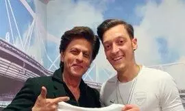 ഷാറൂഖ് ഖാന് ജന്മദിന ആശംസകൾ നേർന്ന് ഓസിൽ ഷാറൂഖ് ഖാന് ജന്മദിന ആശംസകൾ നേർന്ന് ഓസിൽ