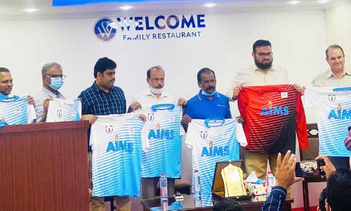 അ​ൽ​ഖോ​ബാ​ർ ഫോ​ർ​സ എ​ഫ്.​സി​യു​ടെ പു​തി​യ ജ​ഴ്‌​സി പു​റ​ത്തി​റ​ക്കി