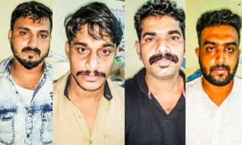 പ്ലൈവുഡ് വ്യാപാരിയെ തട്ടിക്കൊണ്ടുപോയ കേസിൽ നാലുപേർ പിടിയിൽ