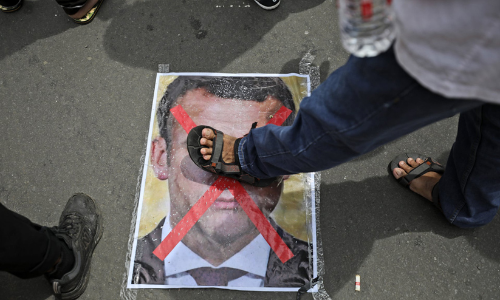 മാക്രോണിനെതിരെ പ്രതിഷേധം: മുസ് ലിം രാജ്യങ്ങളിലേക്ക് പ്രത്യേക പ്രതിനിധിയെ അയക്കാൻ ഫ്രാൻസ്