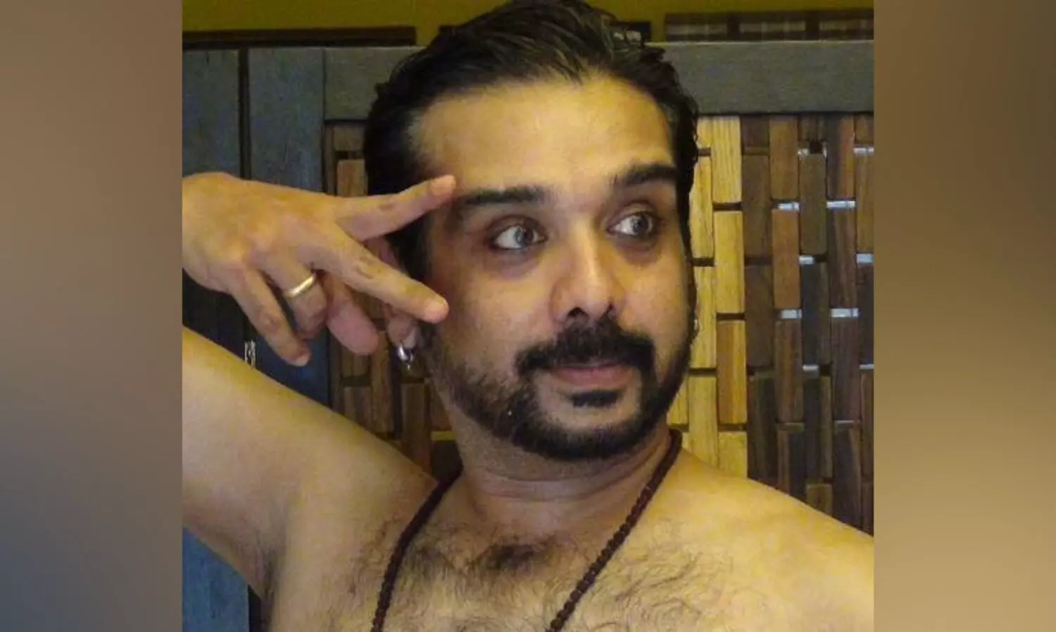 നടന്‍ വിനീതി​​െൻറ ശബ്​ദം അനുകരിച്ച്​ നര്‍ത്തകിമാര്‍ക്ക് തൊഴിൽ വാഗ്​ദാനം ചെയ്​ത്​ തട്ടിപ്പ്​