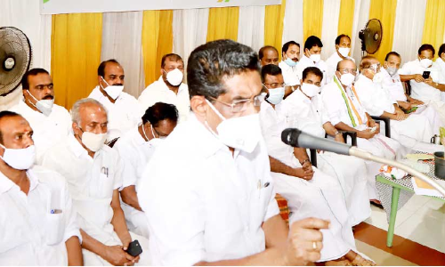 വിമതർക്ക്​ ഇത്തവണ സീറ്റില്ല –മു​ല്ല​പ്പ​ള്ളി