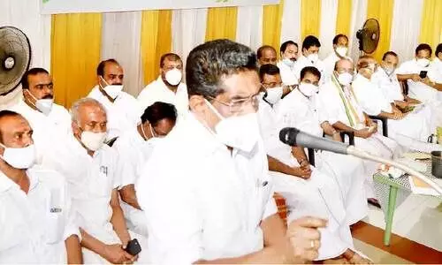 വിമതർക്ക്​ ഇത്തവണ സീറ്റില്ല –മു​ല്ല​പ്പ​ള്ളി