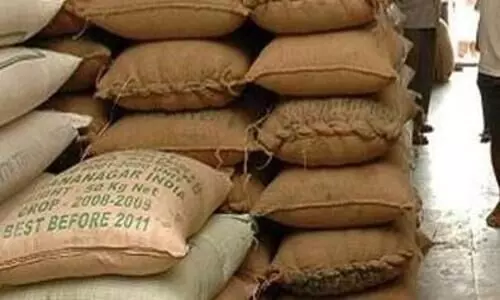 തിരുവനന്തപുരത്ത്​ കരിഞ്ചന്തയിലേക്ക്​ കടത്തിയ റേഷൻ സാധനങ്ങൾ പിടികൂടി