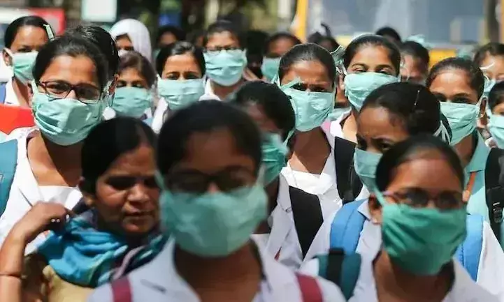 ആന്ധ്രപ്രദേശിൽ സ്കൂളുകൾ തുറന്നതിന് പിന്നാലെ 262 വിദ്യാർഥികൾക്കും 160 അധ്യാപകർക്കും കോവിഡ് ആന്ധ്രപ്രദേശിൽ സ്കൂളുകൾ തുറന്നതിന് പിന്നാലെ 262 വിദ്യാർഥികൾക്കും 160 അധ്യാപകർക്കും കോവിഡ്