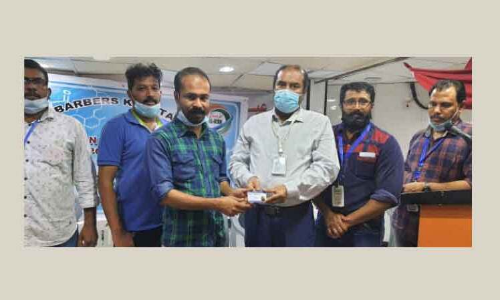 പ്ര​വാ​സി ബാ​ർ​ബേ​ഴ്​​സ്  കൂ​ട്ടാ​യ്മ മെ​ഡി​ക്ക​ൽ ക്യാ​മ്പ് സം​ഘ​ടി​പ്പി​ച്ചു