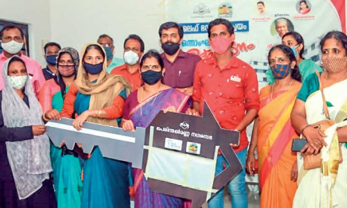 പെ​രി​ന്ത​ൽ​മ​ണ്ണ​യി​ൽ 200​ കു​ടും​ബ​ങ്ങ​ൾ​ക്ക് പാ​ർ​പ്പി​ട​സ​മു​ച്ച​യം; ലൈ​ഫ് മി​ഷ​നിലെ ആ​ദ്യ​ പദ്ധതി