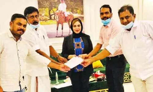 യാത്ര പ്രതിസന്ധി: ഒ.​െഎ.സി.സി കണ്ണൂർ ജില്ല കമ്മിറ്റി നിവേദനം നൽകി