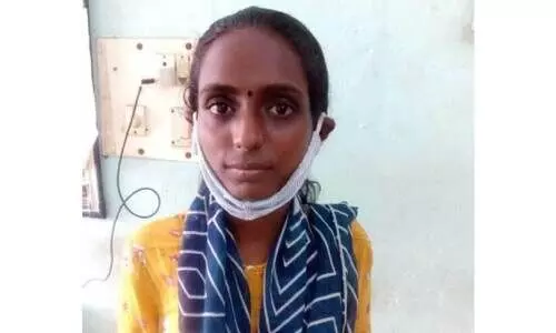 വായ്​പ ശ​രി​യാ​ക്കാ​മെ​ന്ന് പ​റ​ഞ്ഞ് പ​ണം ത​ട്ടി​യ യു​വ​തി അ​റ​സ്​​റ്റി​ൽ