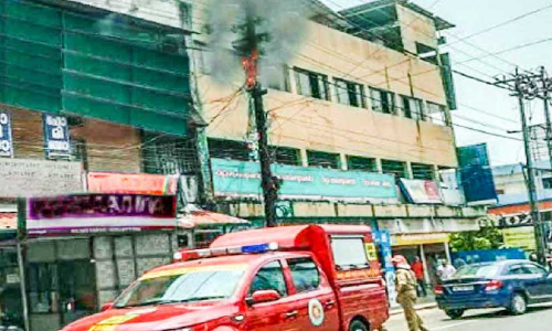 കണക്​ഷൻ ബോക്സുകളിൽ ഷോർട്ട് സർക്യൂട്ട്; നാലിടത്ത് തീപിടിത്തം